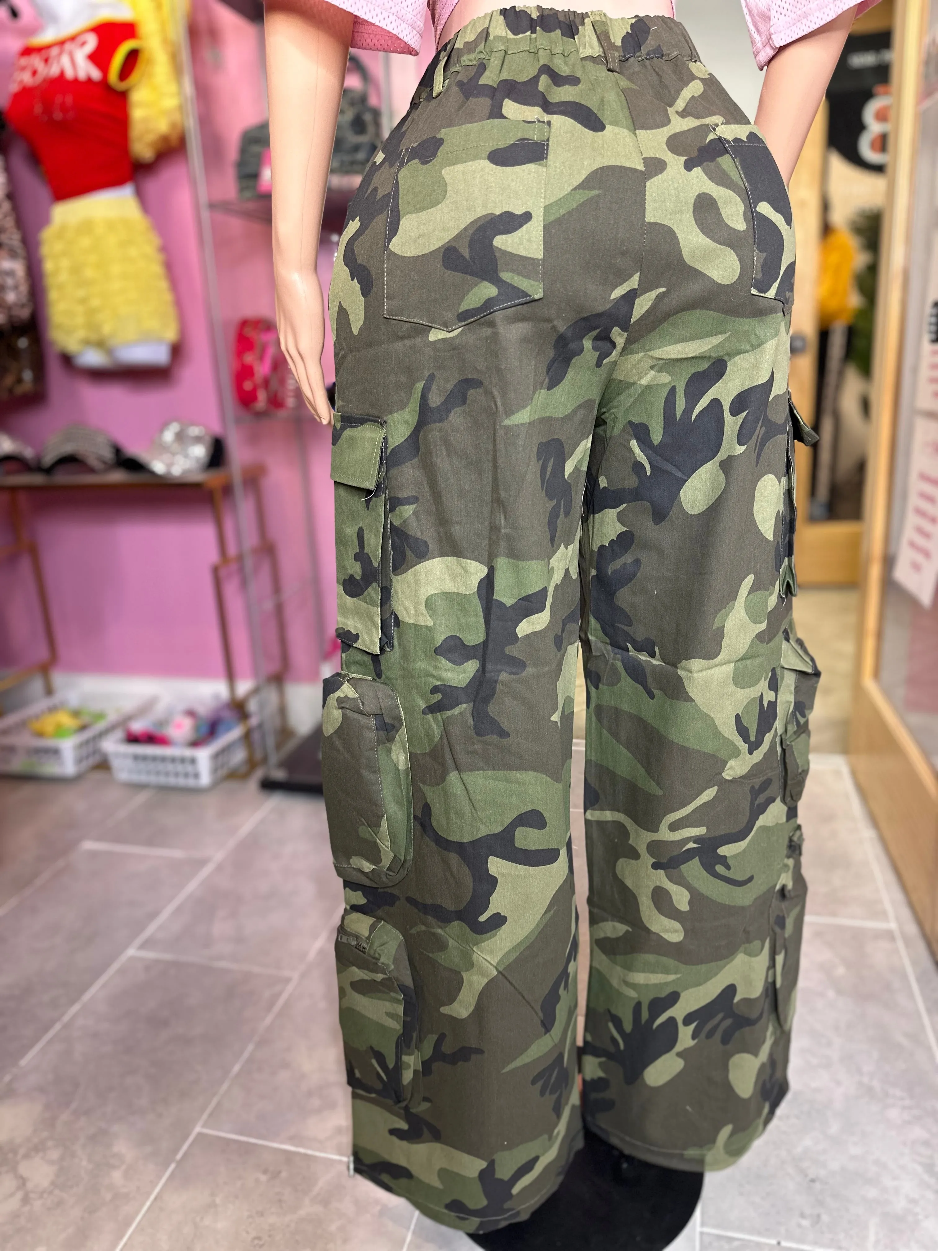 Camo Cargo Wide-Leg Pants with Ribbon