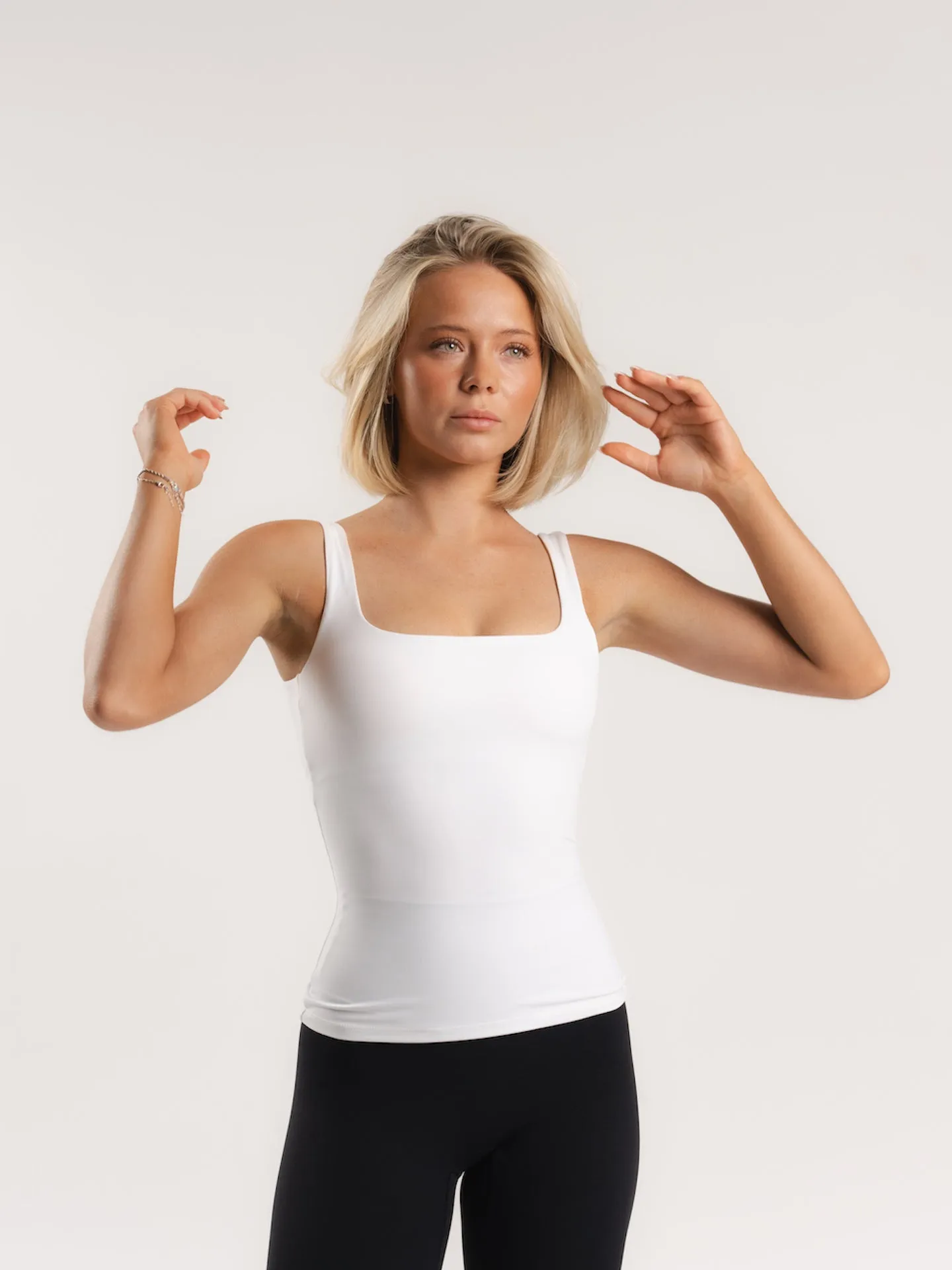 Lux Built-In Square Tank Top - Blanc
