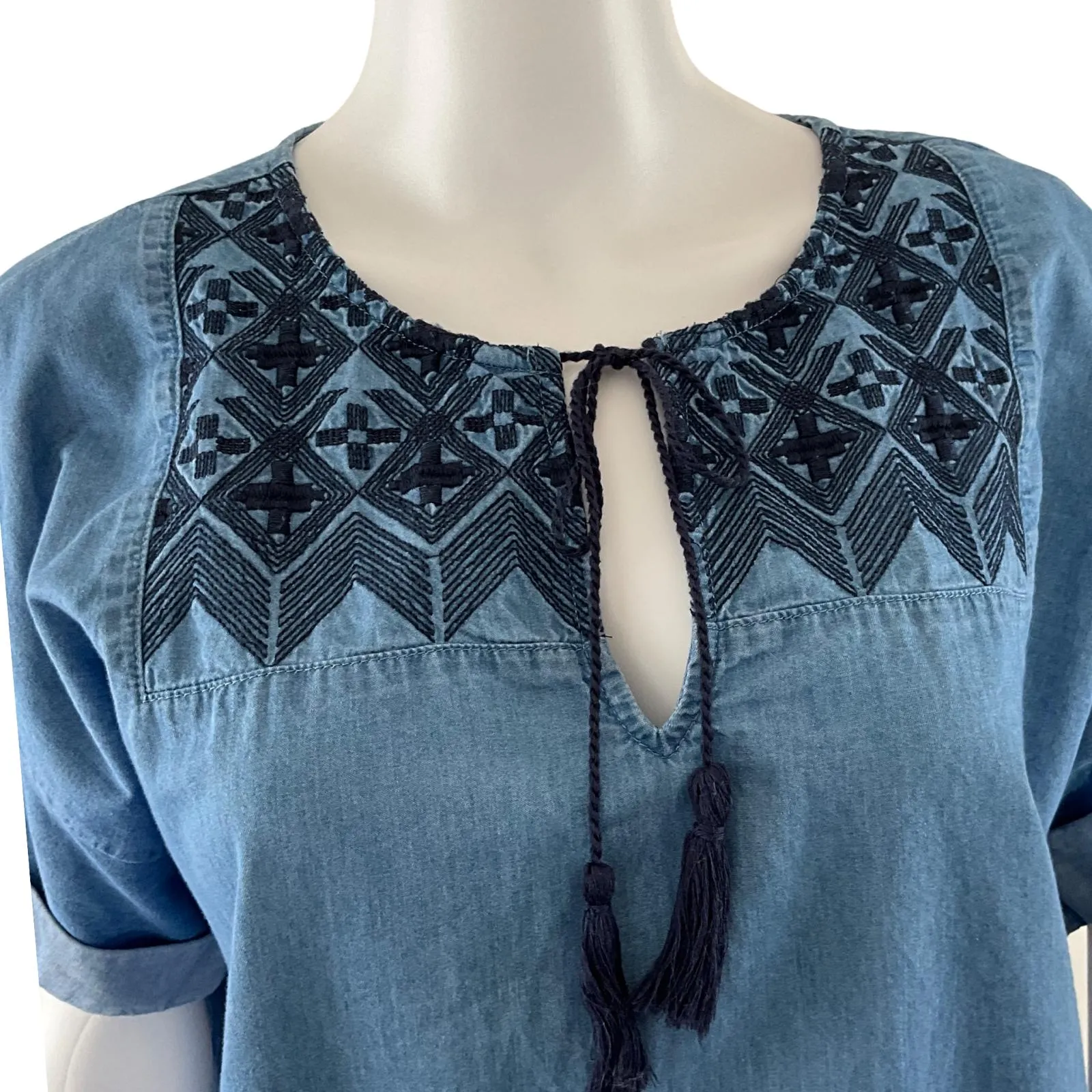 Old Navy Women’s Denim Dress Cuffed Embroidered Yoke Sz L Pre-Owned
